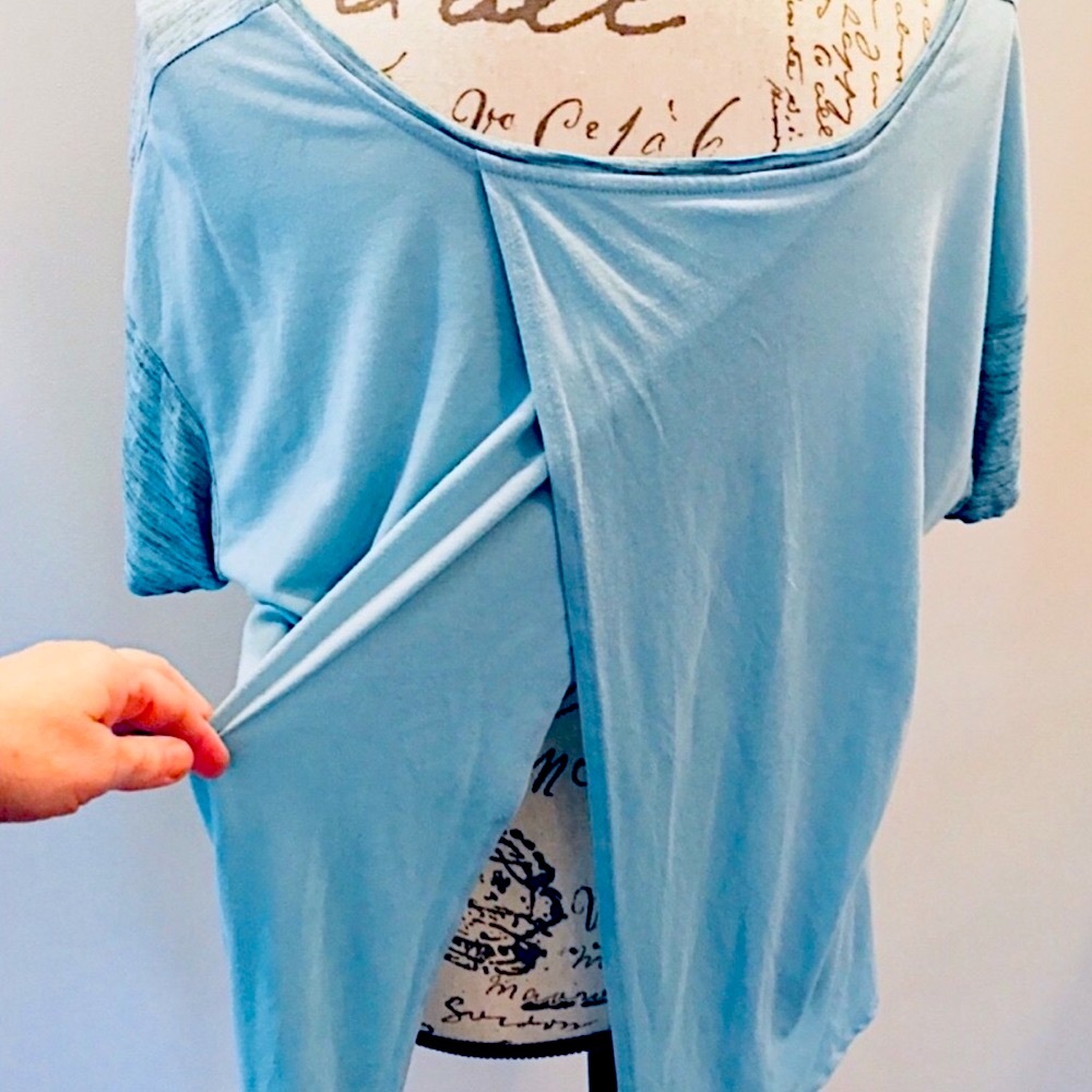 American Eagle 🦅 split butterfly back soft shirt - Picture 8 of 8